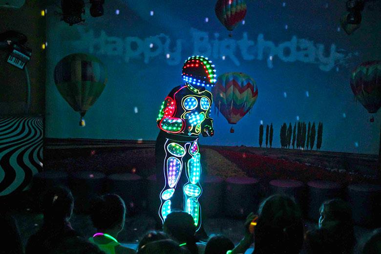 1000 Lights Robot Dancer
